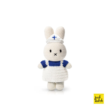 Miffy 米飛兔和她的護士裝
